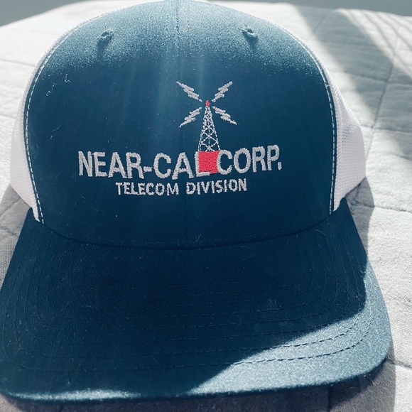 (5) New Telecom Co SnapBack Hats - Picture 4 of 12